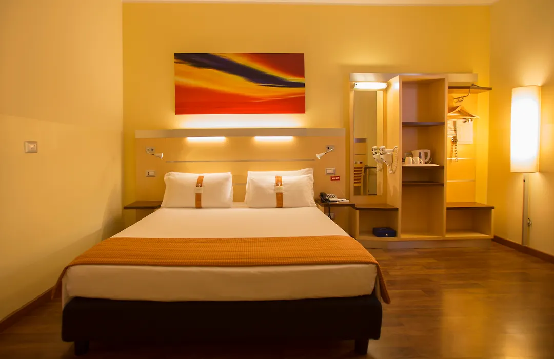 Holiday Inn Express Milan-Malpensa Airport By Ihg-1