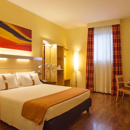 Holiday Inn Express Milan-Malpensa Airport By Ihg-3
